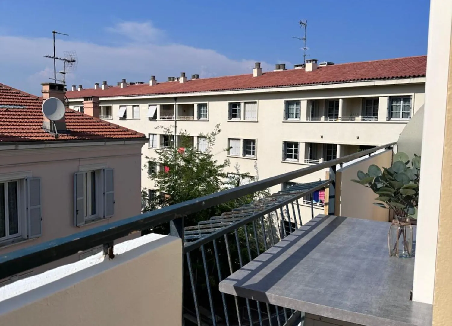 Antibes, Tout A Vos Pieds 0*, Antibes France